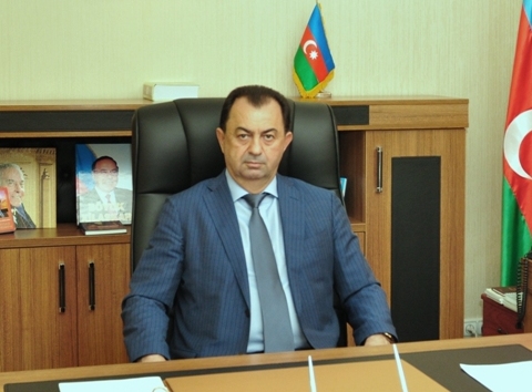 Taleh Qaraşovun himayə etdiyi sahibkar ağac 