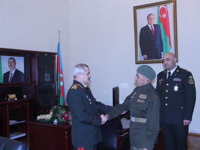 Böyük Vətən müharibəsinin 93 yaşlı veteranı təltif olundu