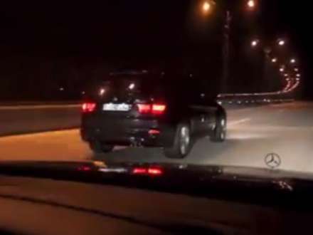 Deputatın digər oğlunun da ‘avtoşluq’ videosu yayıldı -  VİDEO