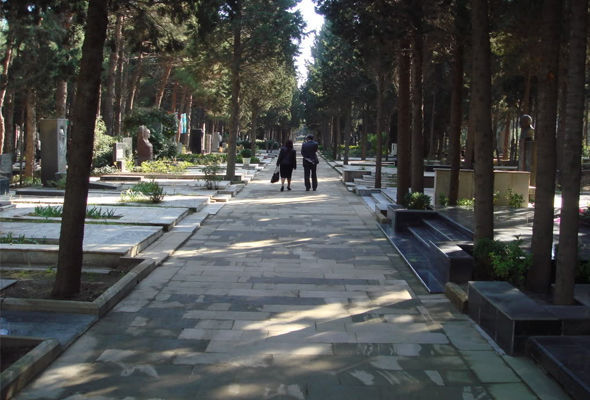 Prokurorluq əməkdaşı Fəxri Xiyabanda özünü öldürmək istədi