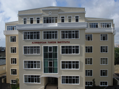 Universitetdən korrupsiya faktlarına - CAVAB