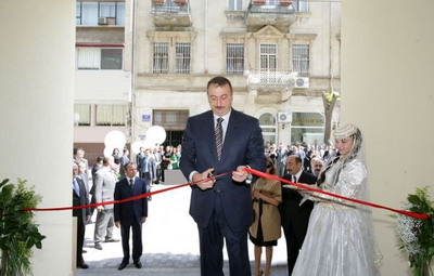 Prezident kitabxananın açılışında iştirak etdi