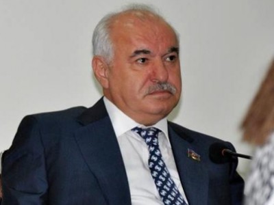 “Artıq bezmişəm...” - Elton Məmmədov