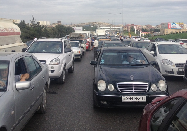 Bakı-Sumqayıt yolu bağlanır