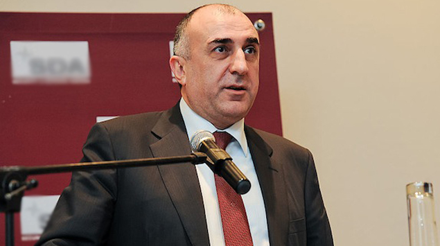 ‘Siz bu suallarınızla çiynimə yük qoymaq istəyirsiniz’ –  Nazirlə avropalı deputatlar arasında gərginlik 
