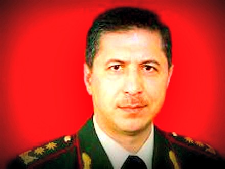 Rövşən Əkbərov Nəcməddin Sadıqovun postuna gətirilir?