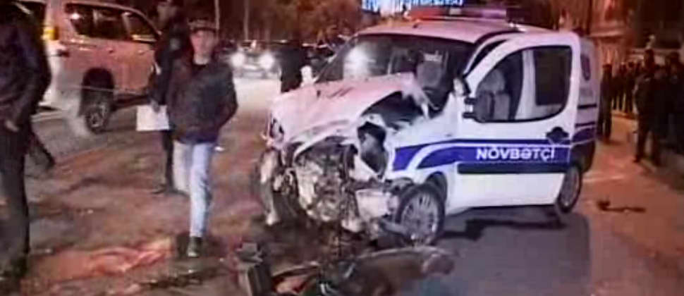 Polis maşını qatara çırpıldı- Yaralananlar var