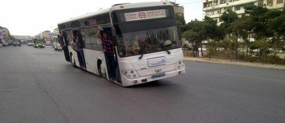 Daha bir "avtoş" avtobus - VİDEO