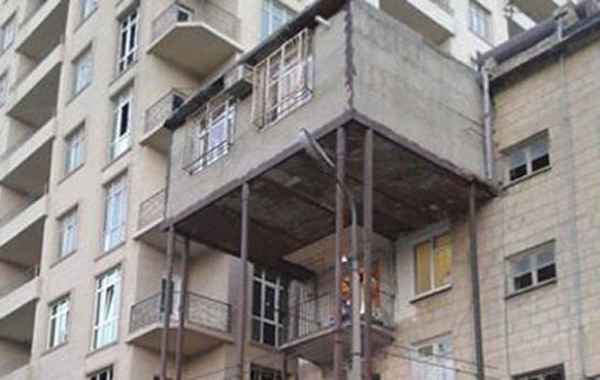 Bakının təhlükəli balkon ‘dərdi’ -  VİDEO 