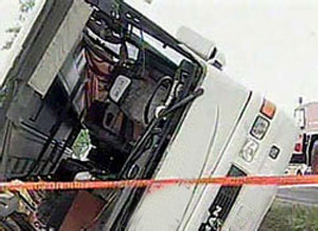 Bakıda avtobus aşdı:-  Xeyli sayda yaralı var
