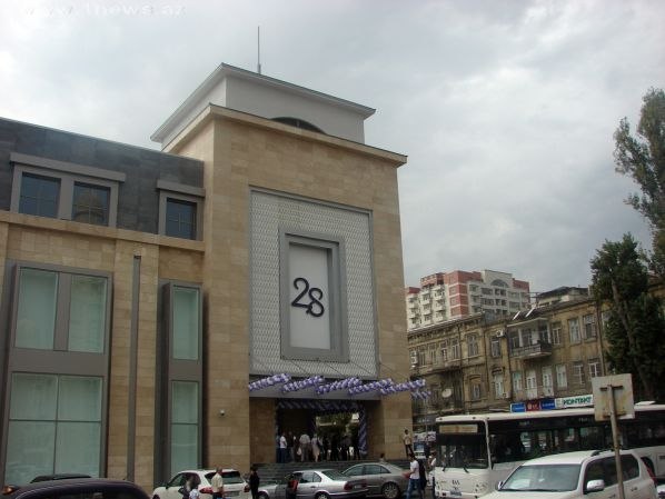 ’28 Mall’da həyəcanlı anlar yaşandı -  İnsanlar təxliyyə edildi 