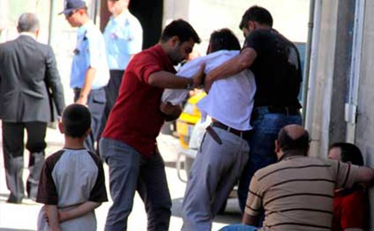 Kişi 75 yaşlı arvadını qısqandığı üçün parça-parça etdi - VİDEO