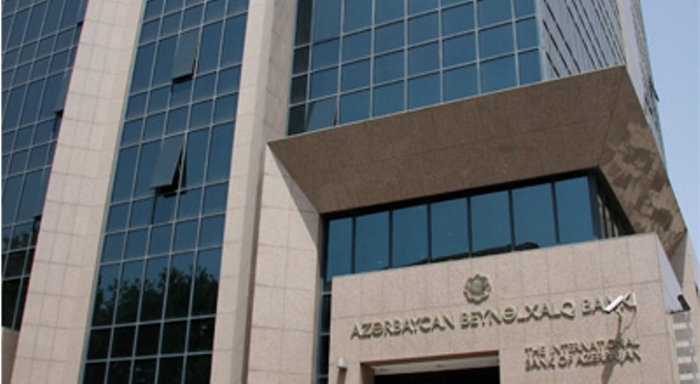 Bakıda bankın sistemi çökdü