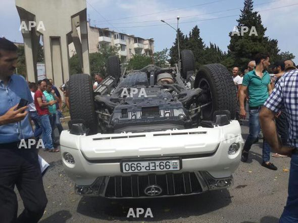 Bakıda “Lada” “Prado”nu aşırtdı - FOTO
