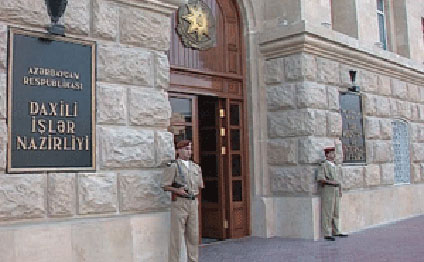 Bakıda 14 polis işdən qovuldu