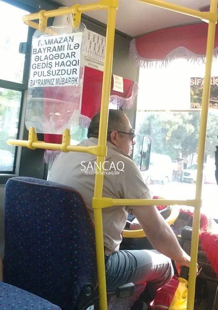 Bakıda avtobus sürücüsündən nümunəvi hərəkət – FOTO