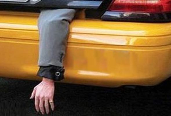 Samuxda avtomobilin yük yerindən meyit tapıldı