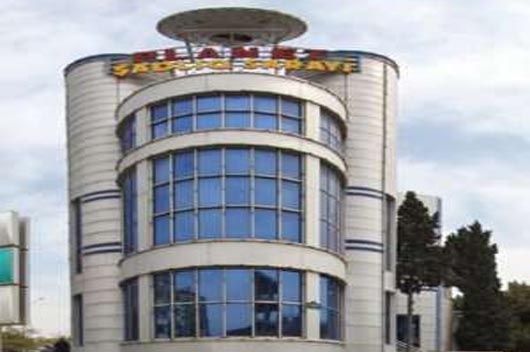 Bakıda icra başçısı məşhur şadlıq sarayını sökdürür