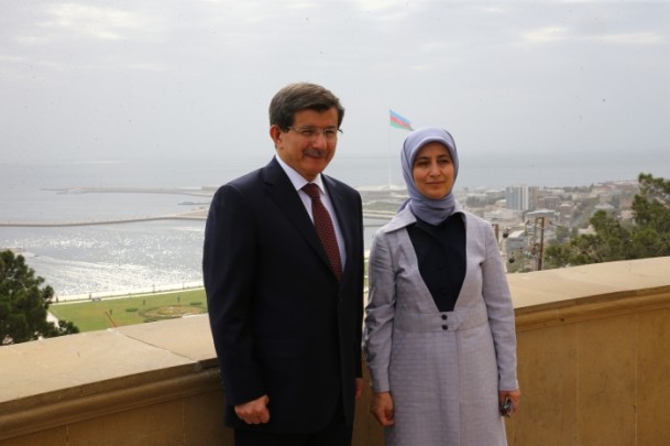 Davudoğlu və xanımı Bakını seyr etdi -  FOTOLAR 