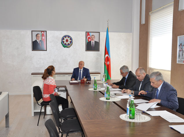 Kəmaləddin Heydərov Şəmkirdə vətəndaşları qəbul edib