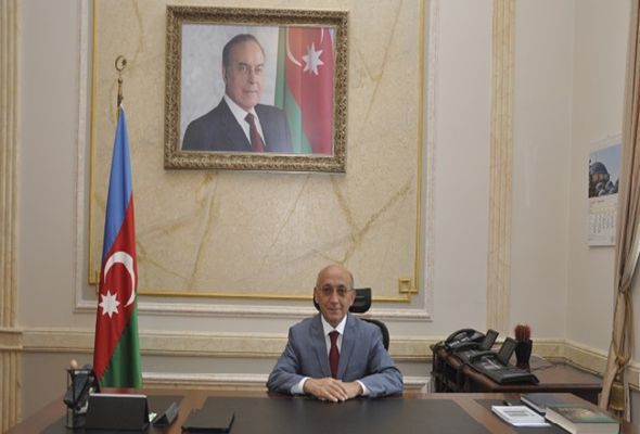 "Kredit götürərək ehsan süfrəsi açanlar var" - Mübariz Qurbanlı