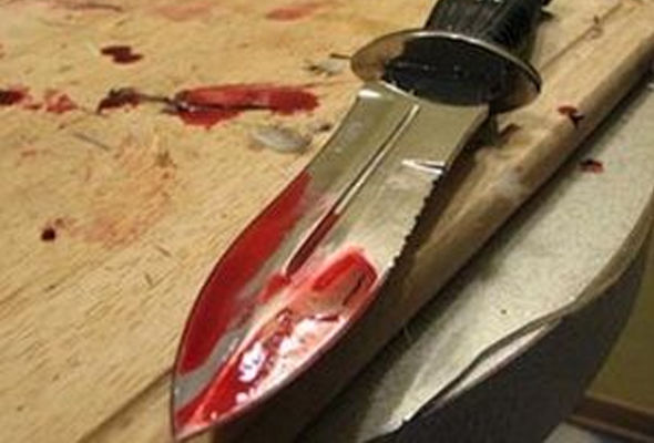Bakıda ər arvadını bıçaqladı