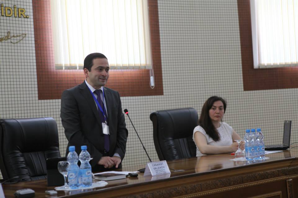“Müəllimlər günü” ilə bağlı pul yığan müəllimlər işdən çıxarılacaq - Cəsarət Valehov