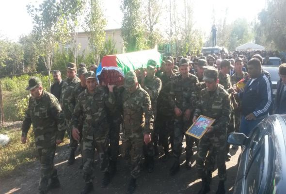 Şəhidimiz torpağa tapşırılır - FOTOLAR