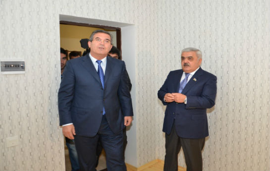 Rövnəq Abdullayev ev payladı-  FOTOLAR 