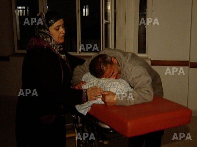 Atasının maşınından düşən 15 yaşlı uşağı başqa bir avtomobil vurdu -  FOTOLAR 