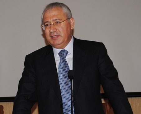 Nazirliyin "bal ayı" sabah başa çatır