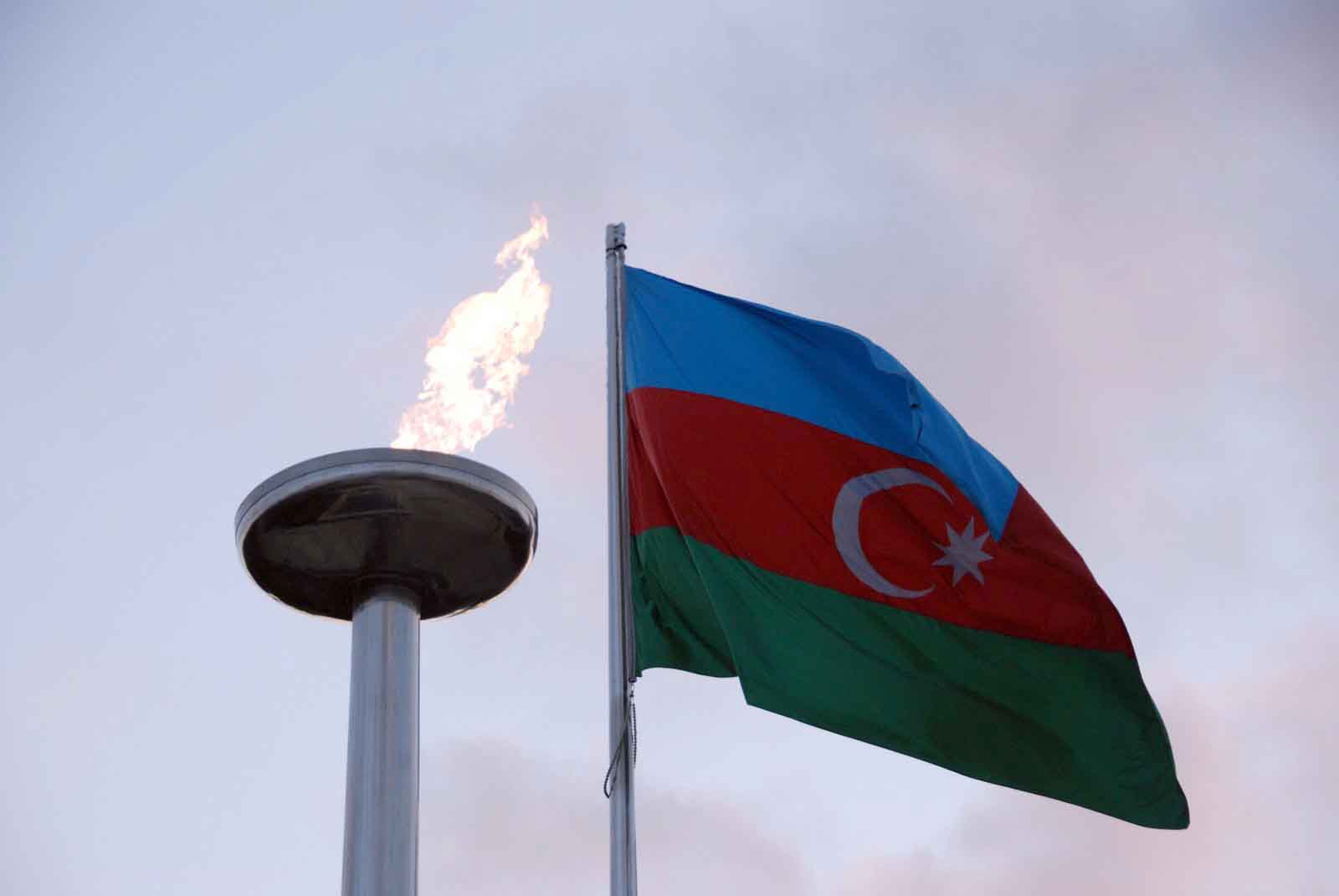 Təhsil Nazirliyindən “Bayraq yürüşü”