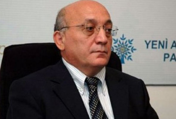 "Kimsə namaz qılmağını insanlar içində deyirsə, bunun özü də anormaldır" –  Mübariz Qurbanlı