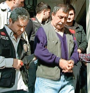 Qızlar ehtiyatlı olun! Facebook-da manyak var - FOTO