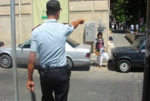 Bakıda şeytan polisi yoldan çıxardı