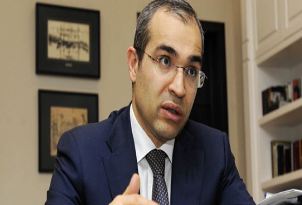 Mikayıl Cabbarov müavin axtarır
