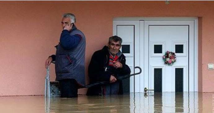Sədərək Ticarət Mərkəzini su basdı - FOTOLAR