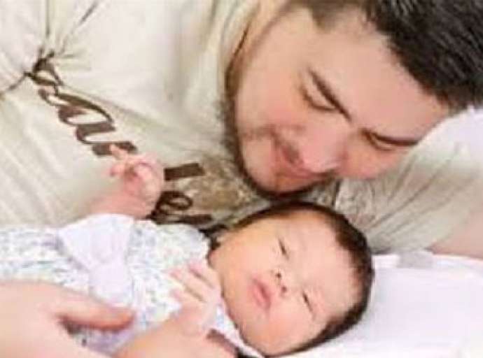 Uşaq dünyaya gətirən ilk kişi həbs olundu