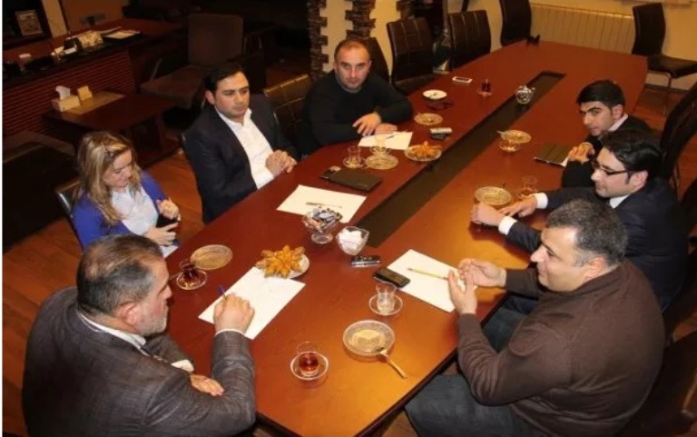 “Mənə açıq şəkildə dedilər ki, sənin çox pulun olsa, aparıb İsa Qəmbərə verərsən” - Rauf Arifoğlu + MÜSAHİBƏ