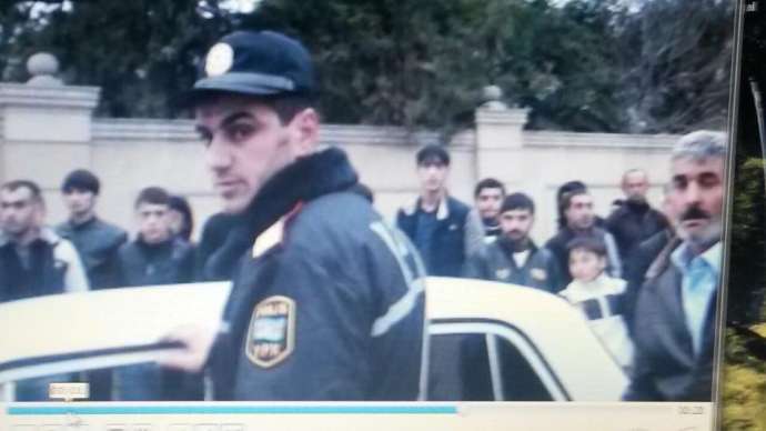 Bərdədə yandırılan polisin görüntüləri - VİDEO