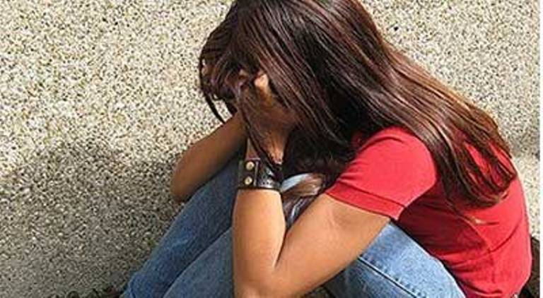 Azərbaycanda 16 yaşlı qız hündür qülləyə çıxaraq intihara cəhd etdi