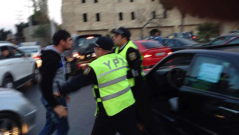 Azərbaycanda yol polisinə hücum olundu