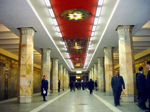 "Bakı Metropoliteni"ndən sərnişinlərə Yeni il hədiyyəsi