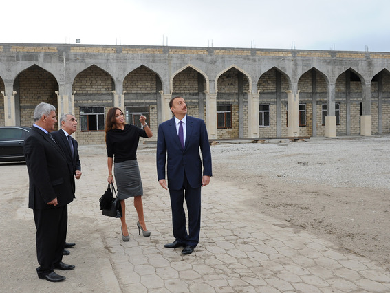 Prezident və xanımı məsciddə oldu