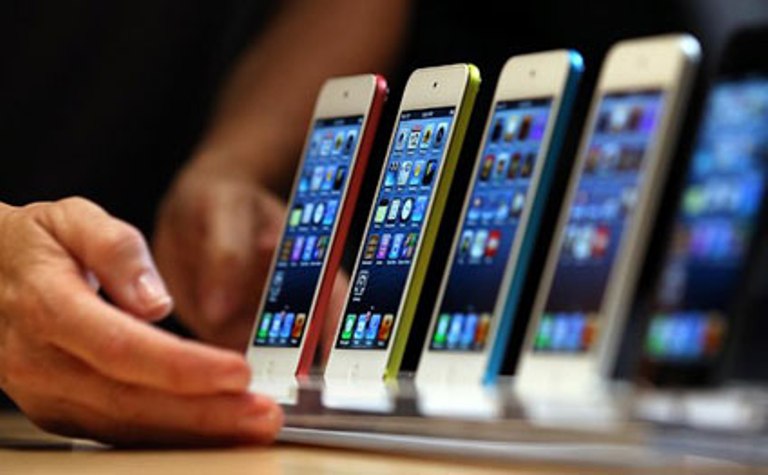 Yeni “iPhone” gəlir, qiymət düşür