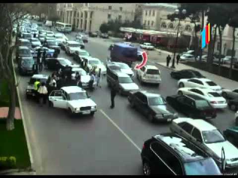 Bakıda AA seriyalı maşın yolu bağladı, DYP göz yumdu