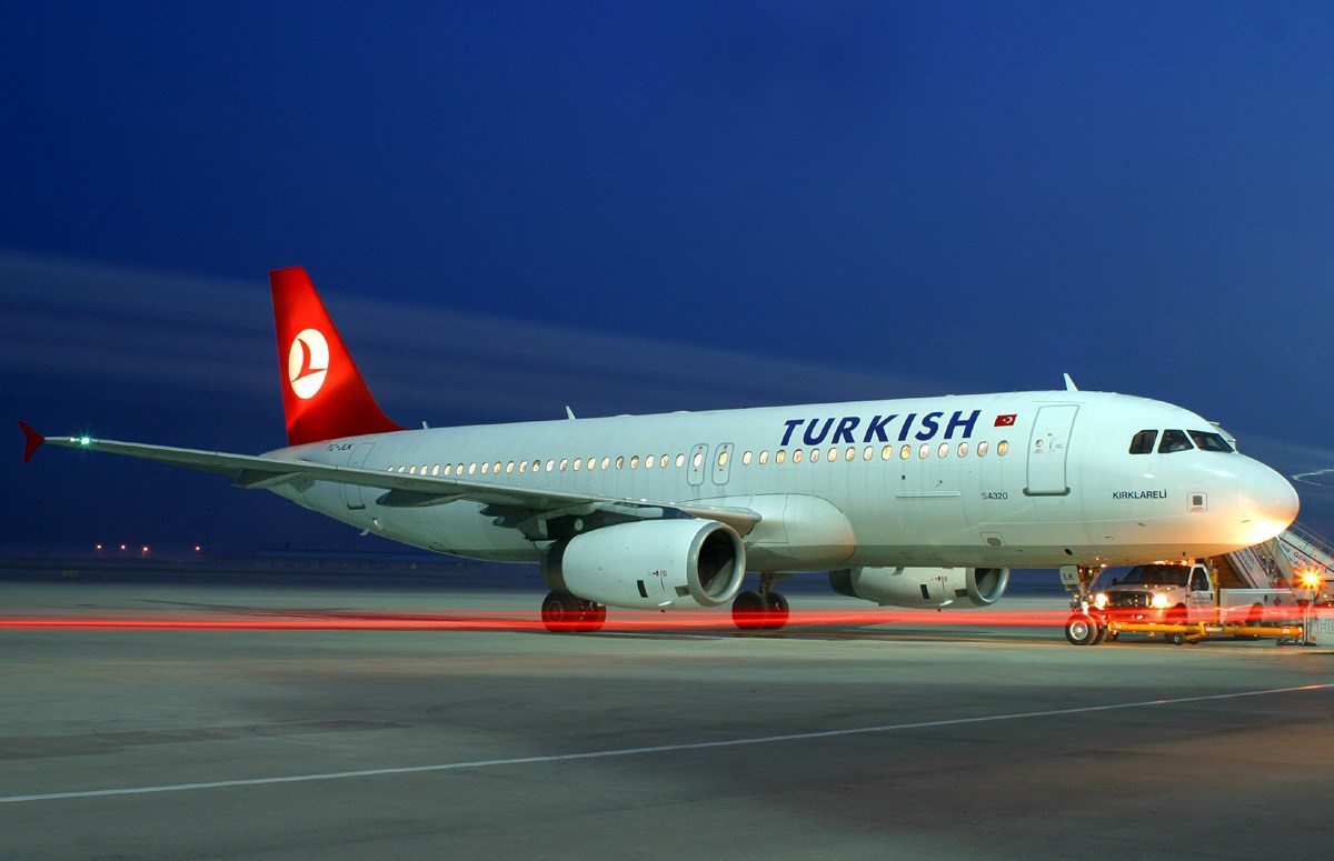 Türk Hava Yolları 200 azərbaycanlının Yeni ilini bərbad etdi