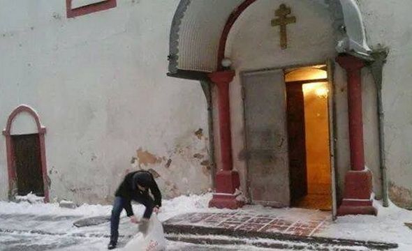 Bakıda tələbələr peyğəmbəri təhqir edənlərə belə cavab verdi - FOTOLAR