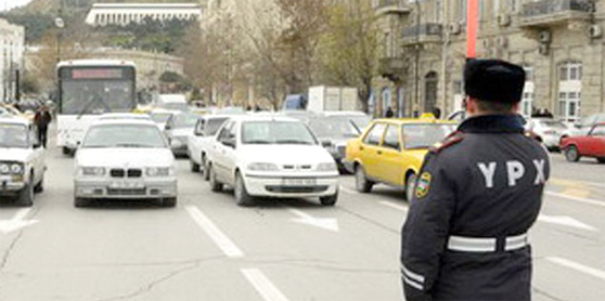 Bakıda polisi sürüdülər – VİDEO