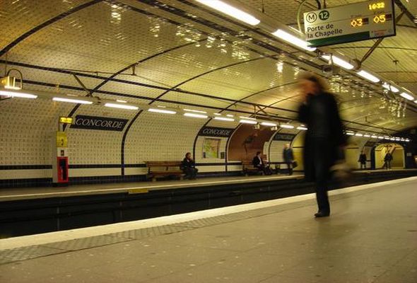 Bakı metrosunda yeni monitorlar quraşdırılır